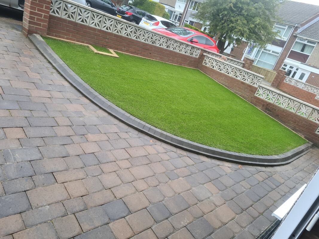 Newly installed block paving driveway in Durham